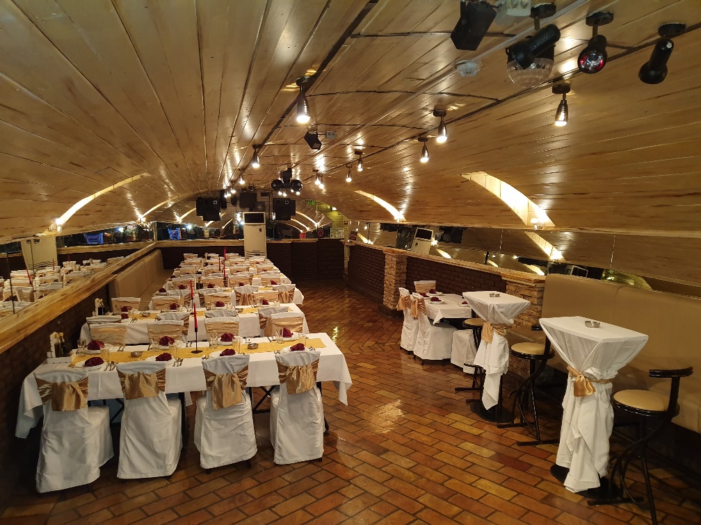 Tips Menikmati Cafe Fontana Saat Weekend: Waktu Terbaik & Reservasi